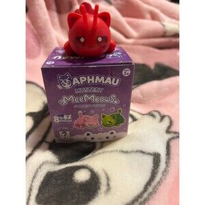 Aphmau lobster cat figure